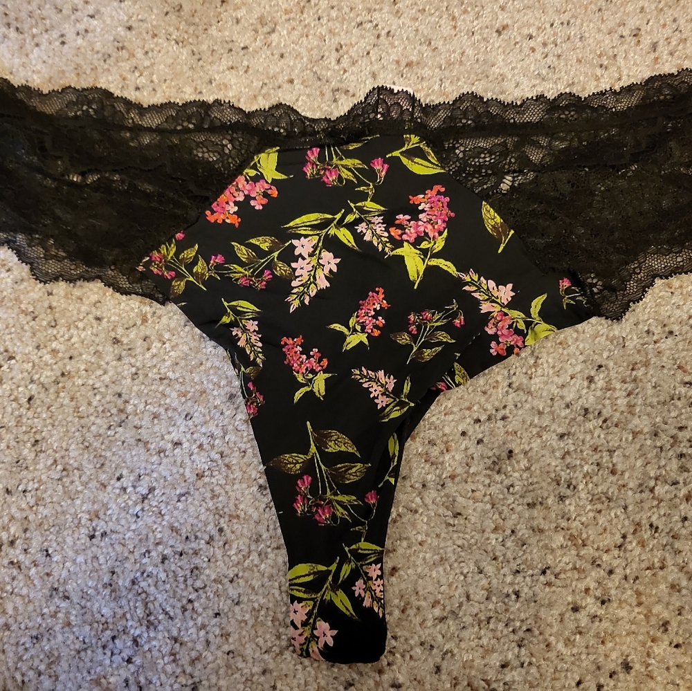 Victoria secret thong brand new w tags